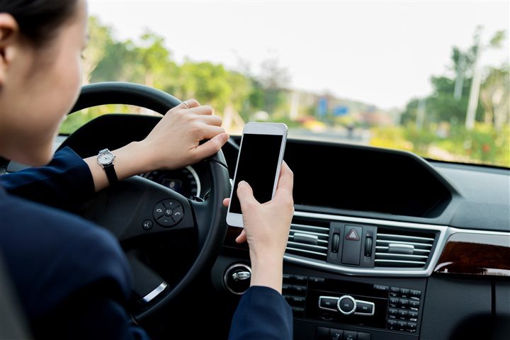 Reducing risks while taking care of business: Tips to avoid distracted driving